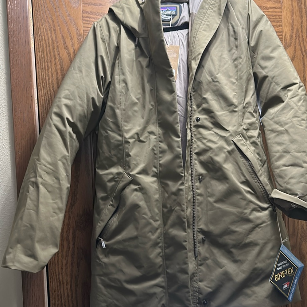 Patagonia- Frozen range parka Medium